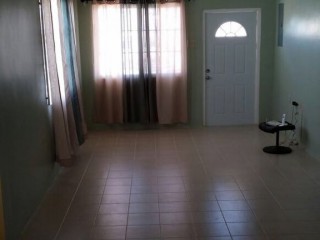 Poinciana Drv, St. Catherine, Jamaica - House for Lease/rental